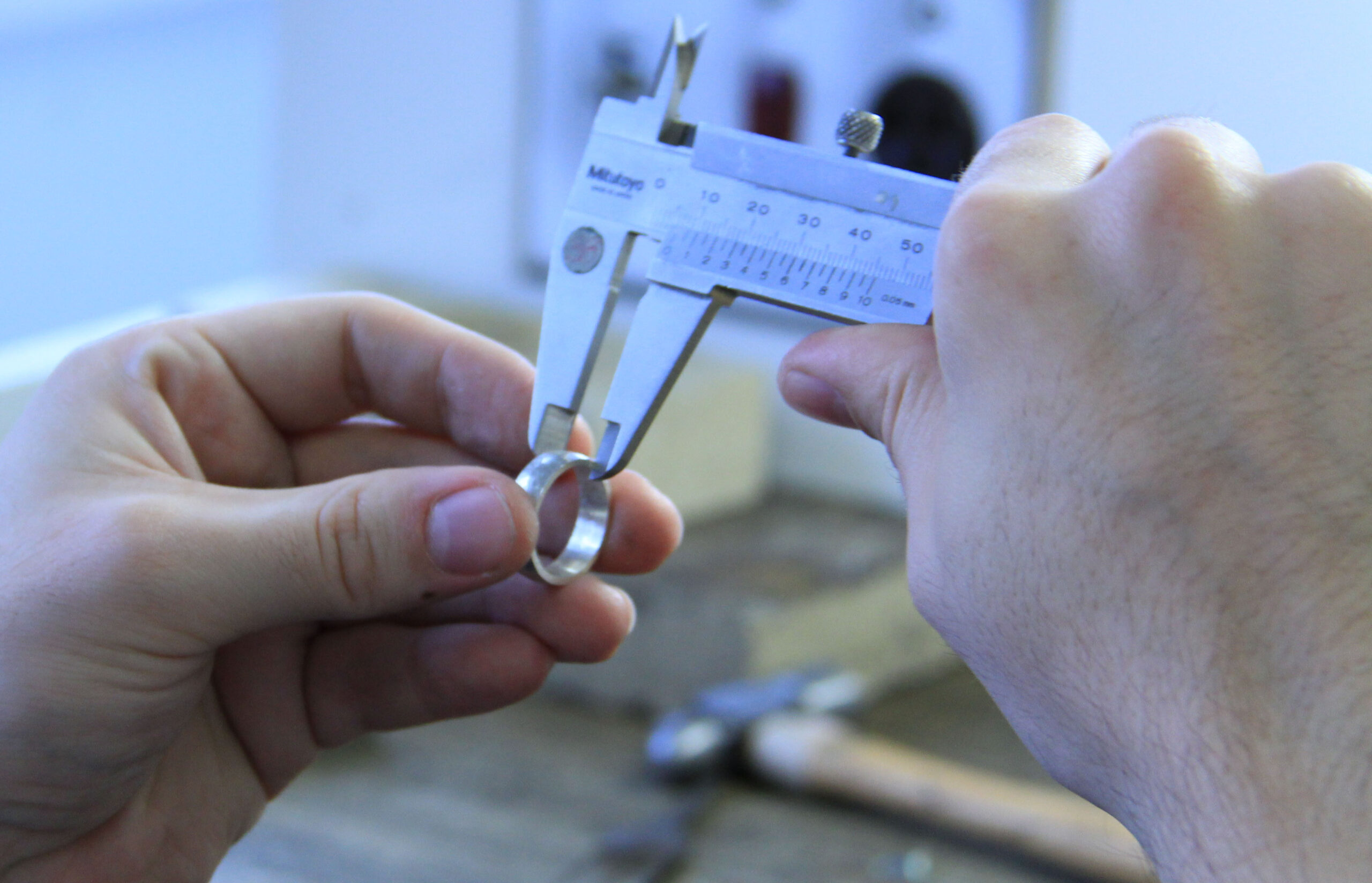 Atelier de fabrication d'un bijou