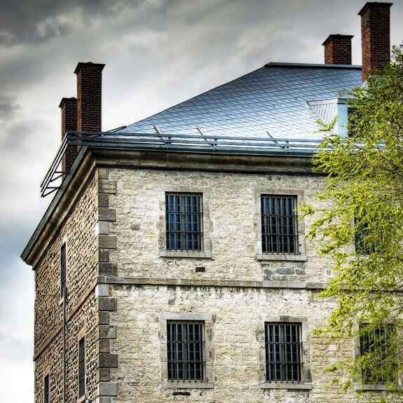 Visite guidée – En d'dans! Rencontres derrière les murs
