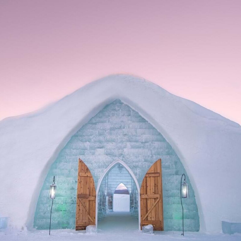 Visitez l'Hôtel de Glace