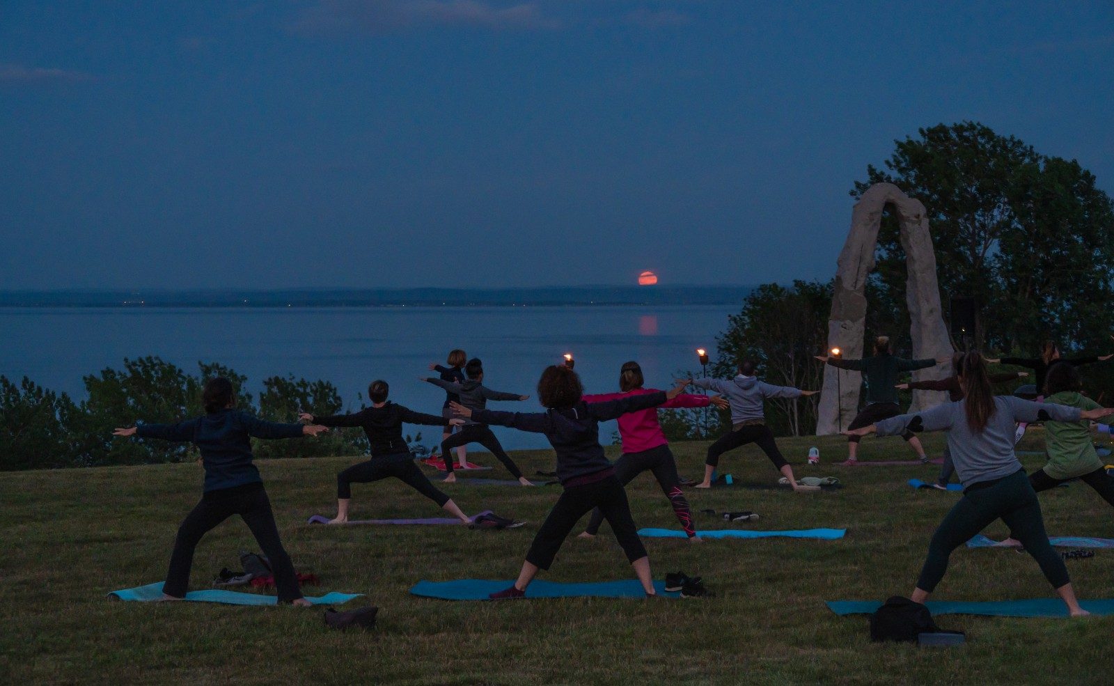Yoga Pleine Lune au Domaine Forget de Charlevoix