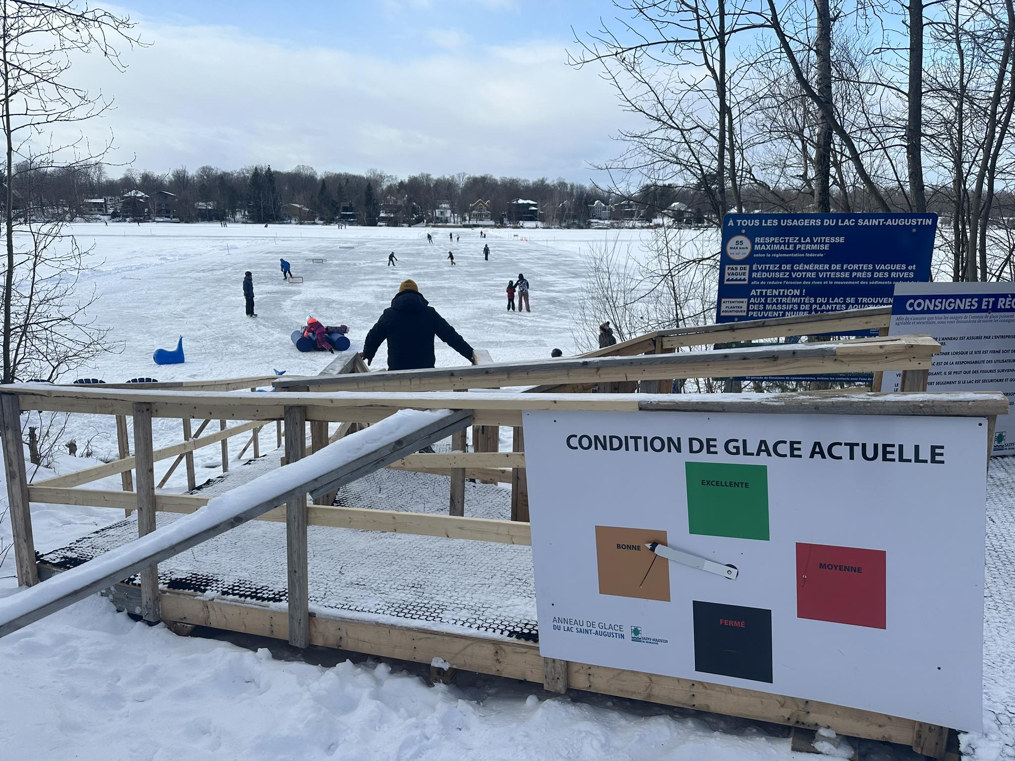 Anneau de glace du Lac Saint-Augustin