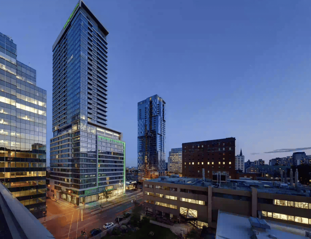 Holiday Inn & Suites Montréal Centre-Ville Ouest