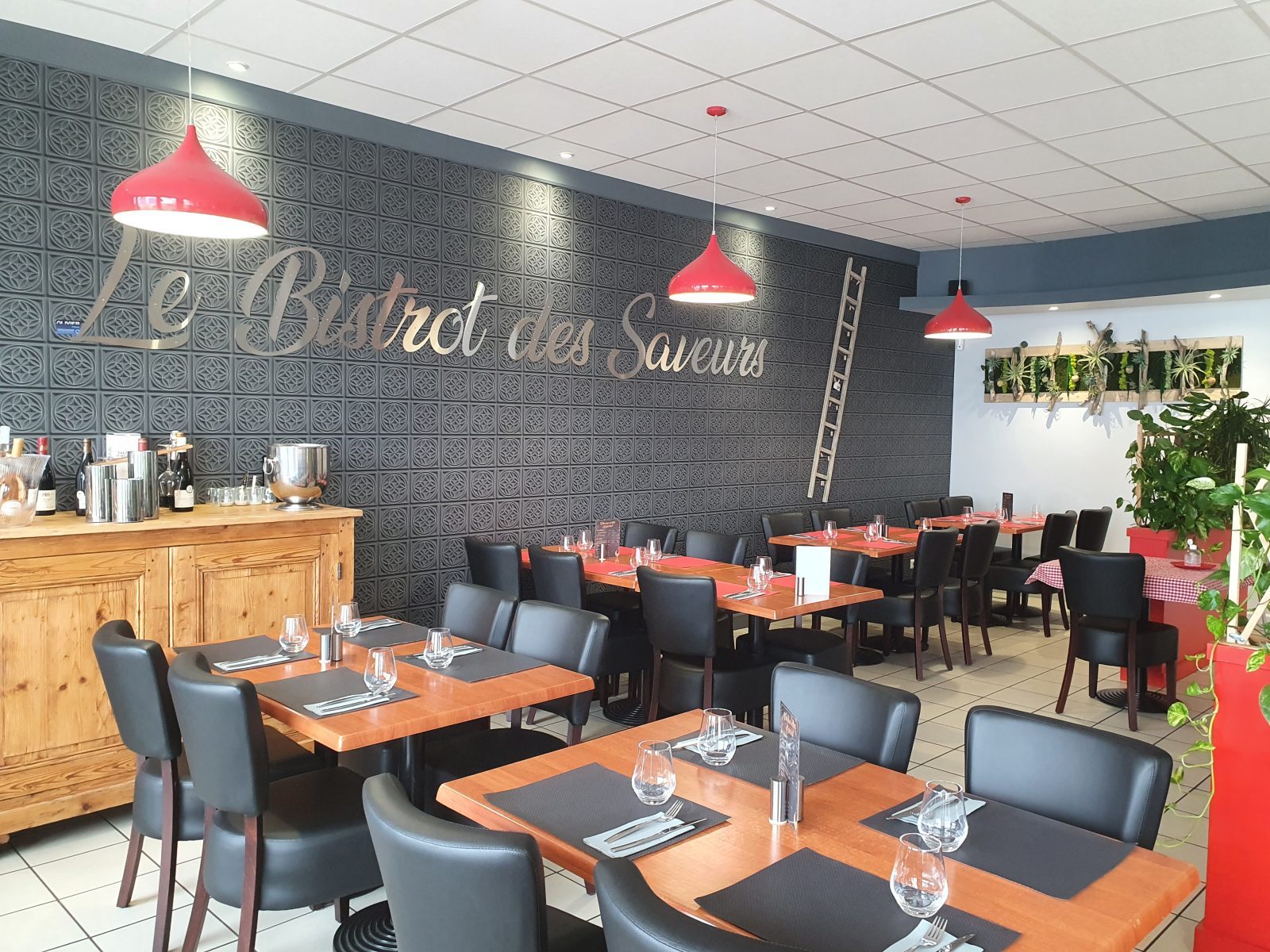 Le Bistro des Saveurs