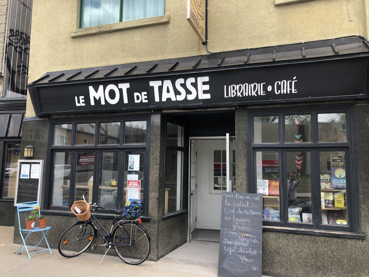 Mot de tasse Café-librairie