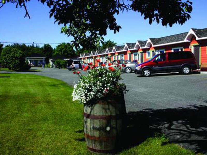 Motel au Fleuve d’Argent et Chalets