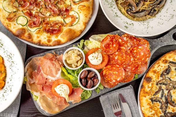 Paparazzi’s Pizzeria Moderna