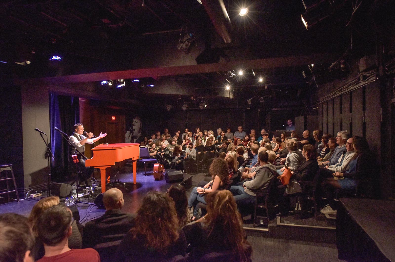 Salle Claude-Léveillée, Place des Arts
