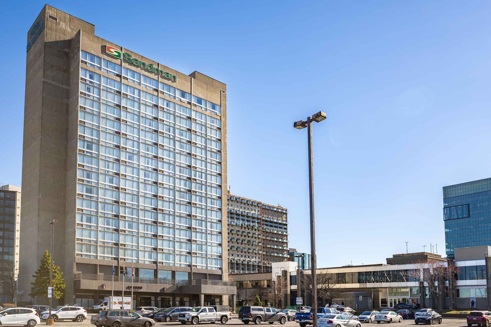 Sandman Hotel Montreal-Longueuil